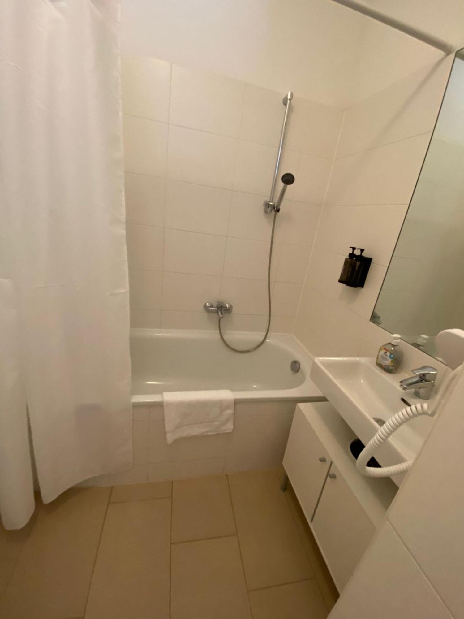 Floridsdorfer Apartment - Free Highspeed-Internet Vienne Extérieur photo